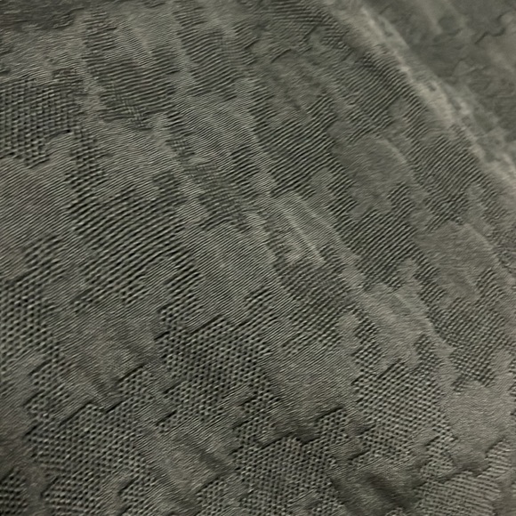 Black, houndstooth plaid pattern, pencil skirt - Picture 5 of 8